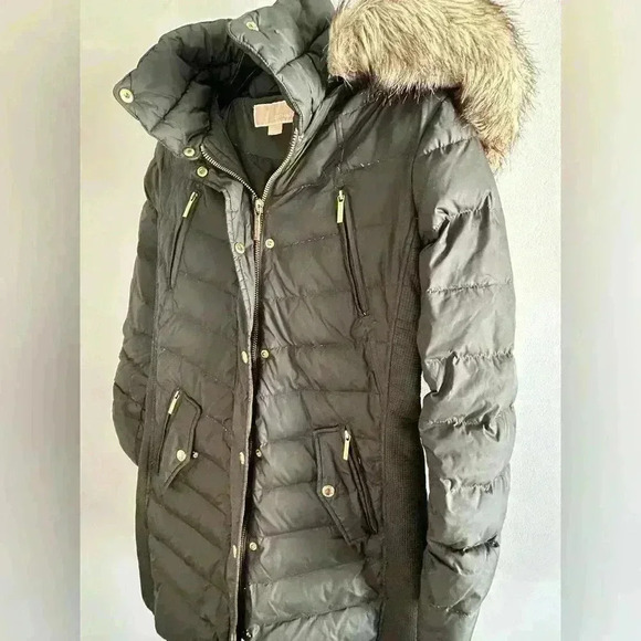 Womens Michael kors army green puffer coat with removable faux fur collar medium - Picture 4 of 9